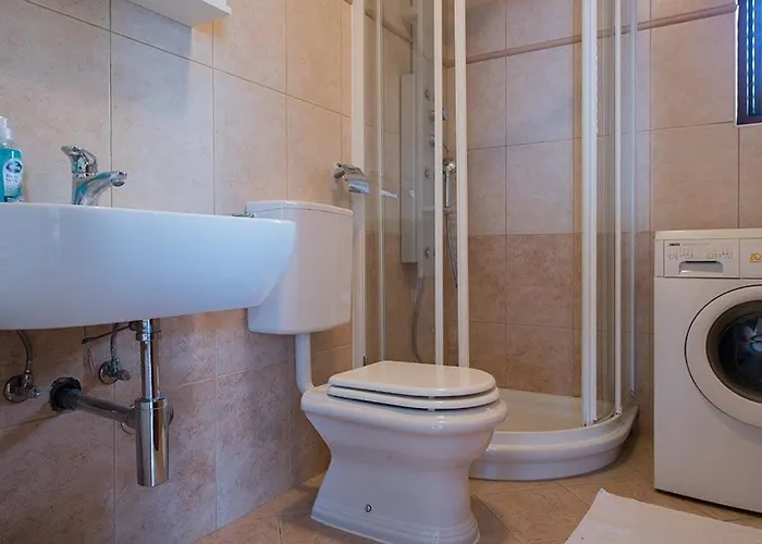 Nice, Comfortable Cristian With Terrace Lejlighed